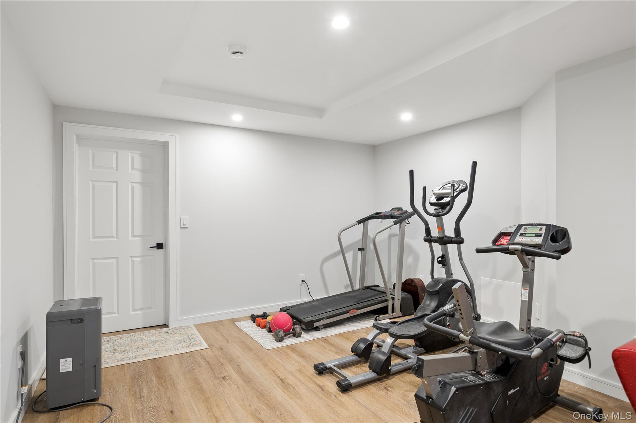 Single Family Sander Court Suffolk County, NY 11953, MLS-1044677-33