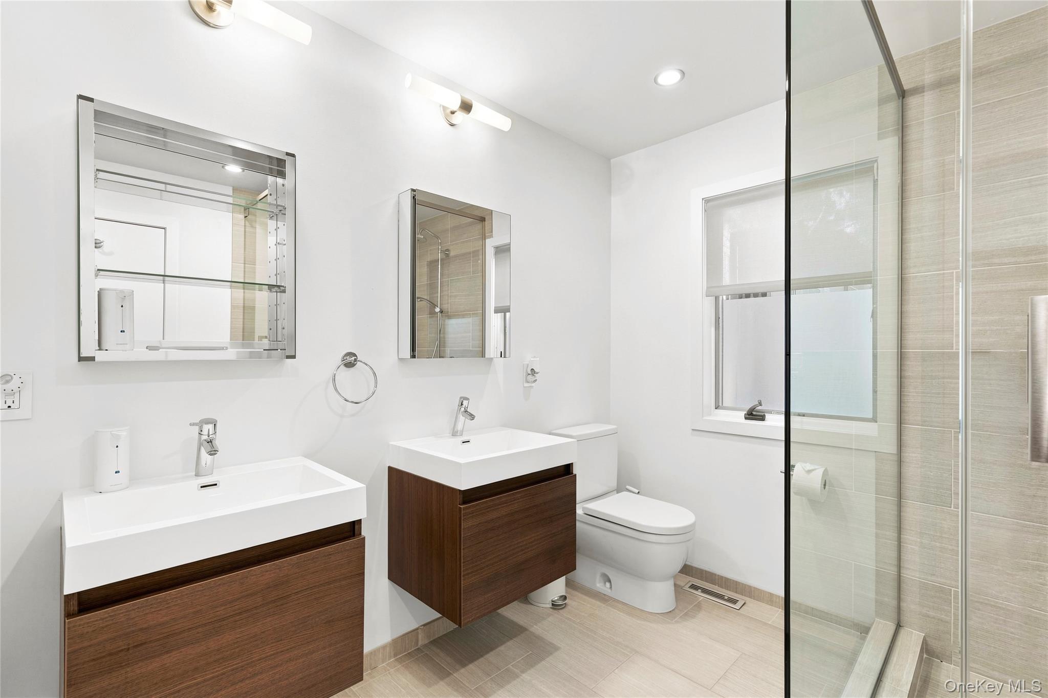 Single Family Bayberry Lane Suffolk County, NY 11960, MLS-1044679-21