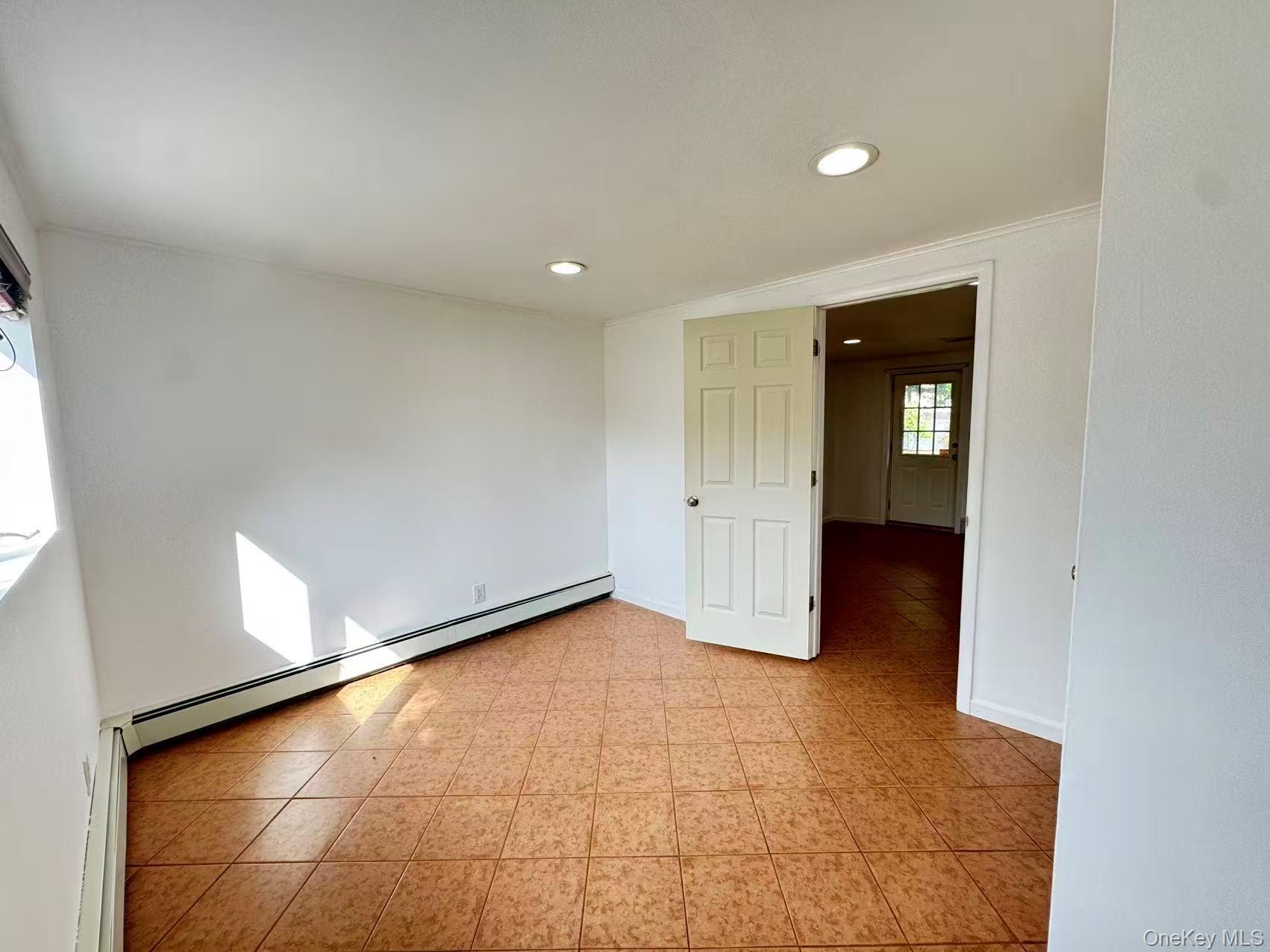 Single Family 5th Place Nassau County, NY 11791, MLS-1044687-14