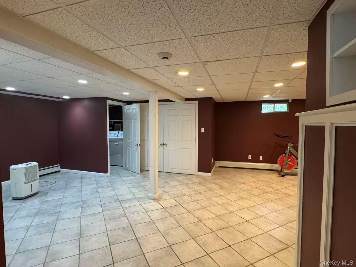 Single Family 5th Place Nassau County, NY 11791, MLS-1044687-17