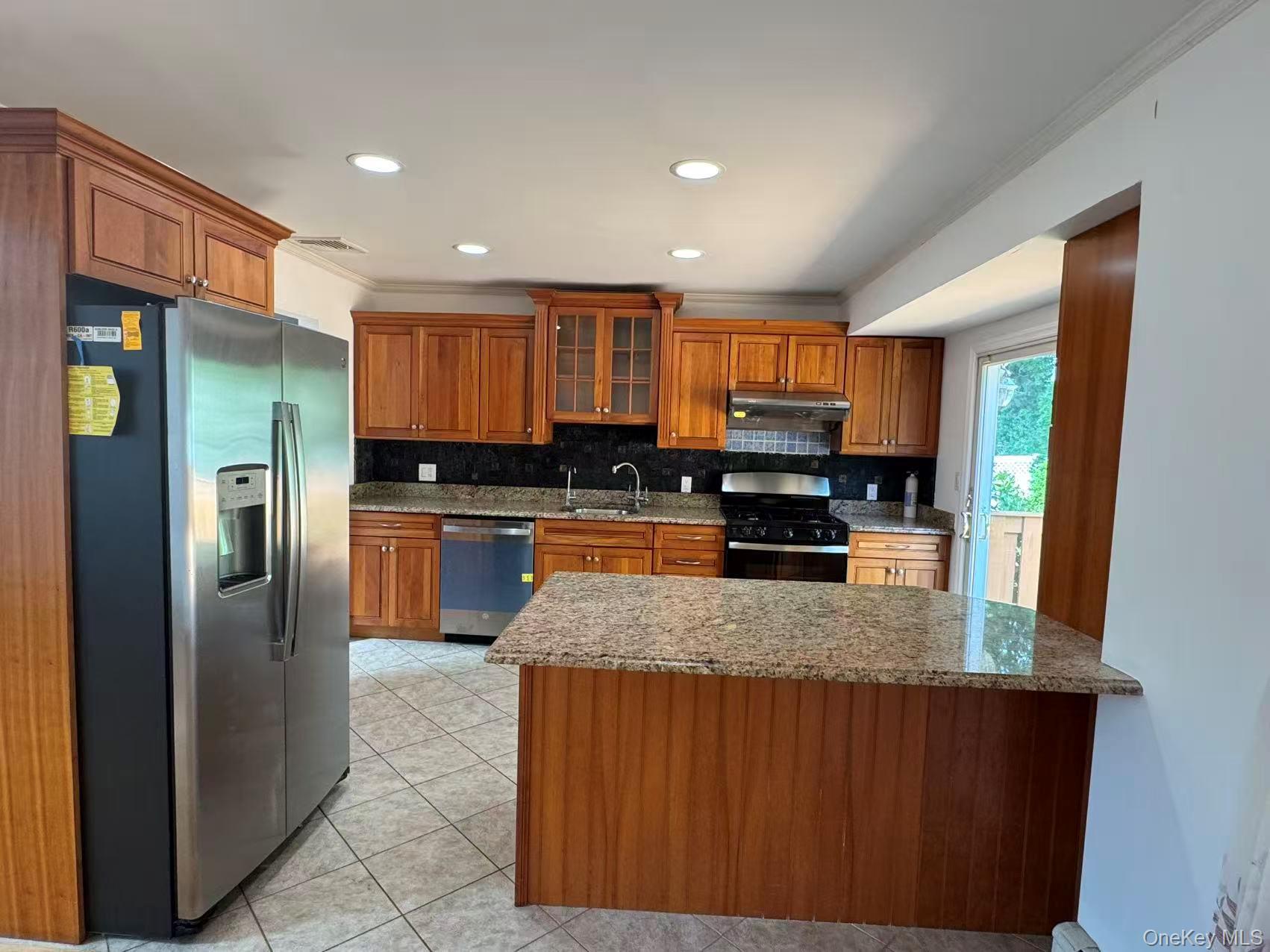 Single Family 5th Place Nassau County, NY 11791, MLS-1044687-7