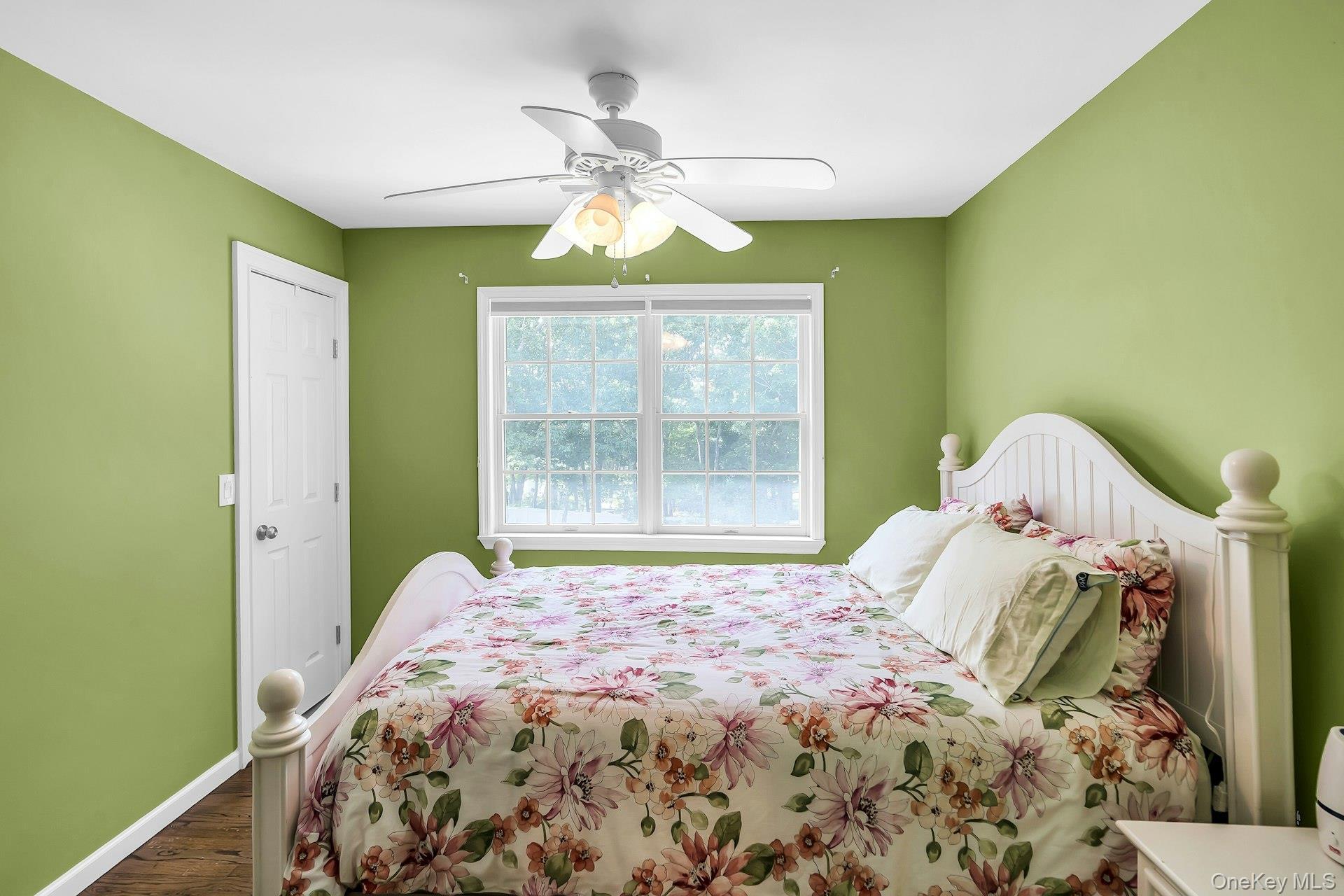 Single Family Washington Heights Avenue Suffolk County, NY 11946, MLS-1044708-16