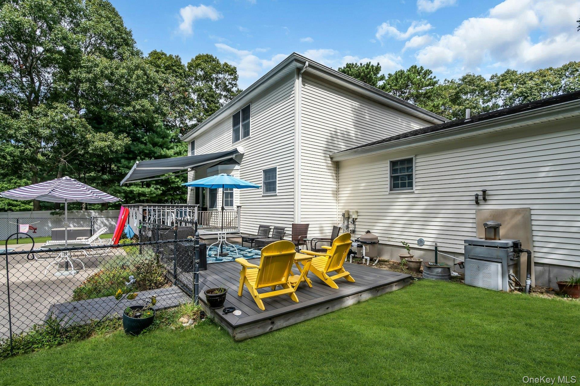 Single Family Washington Heights Avenue Suffolk County, NY 11946, MLS-1044708-22