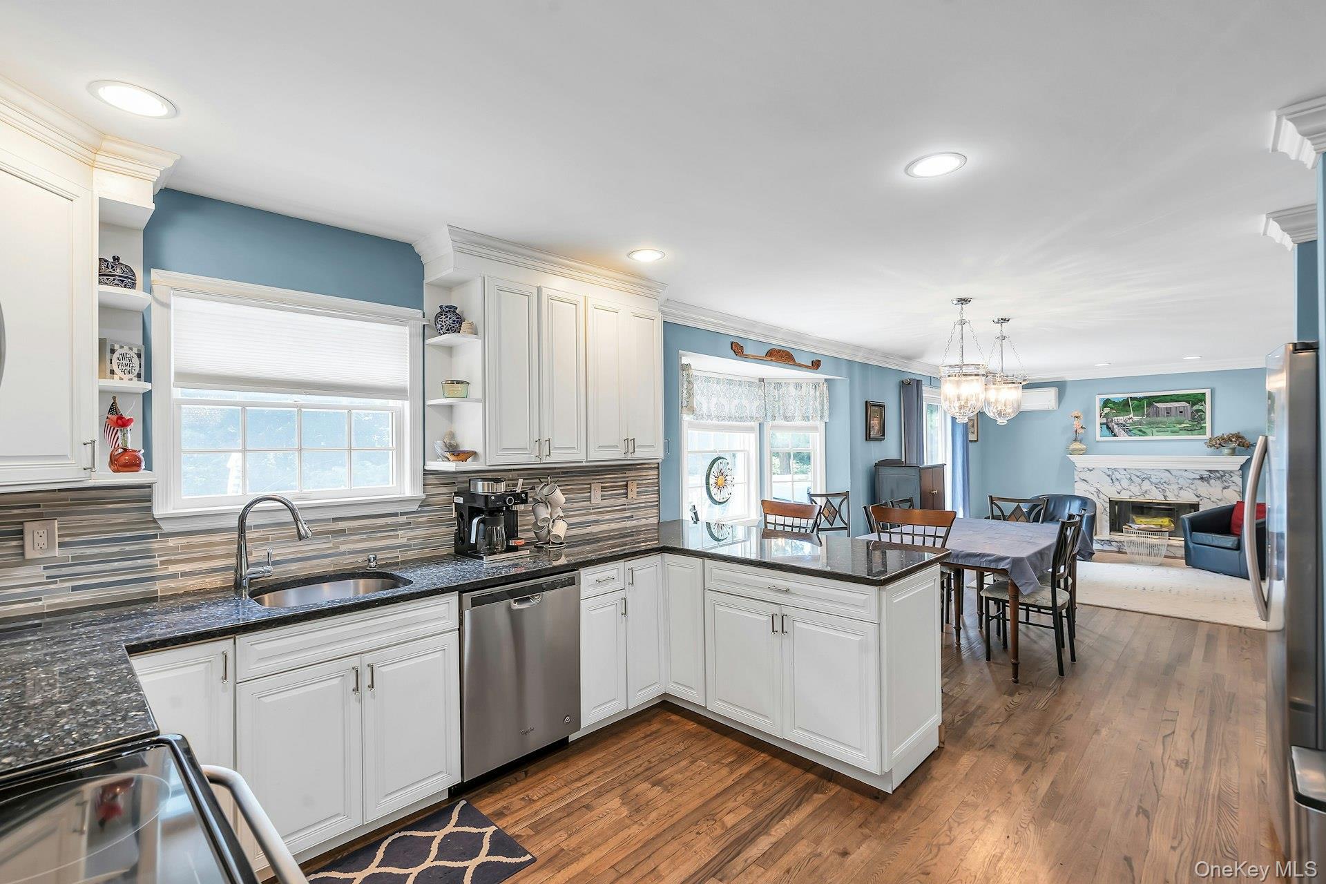 Single Family Washington Heights Avenue Suffolk County, NY 11946, MLS-1044708-6