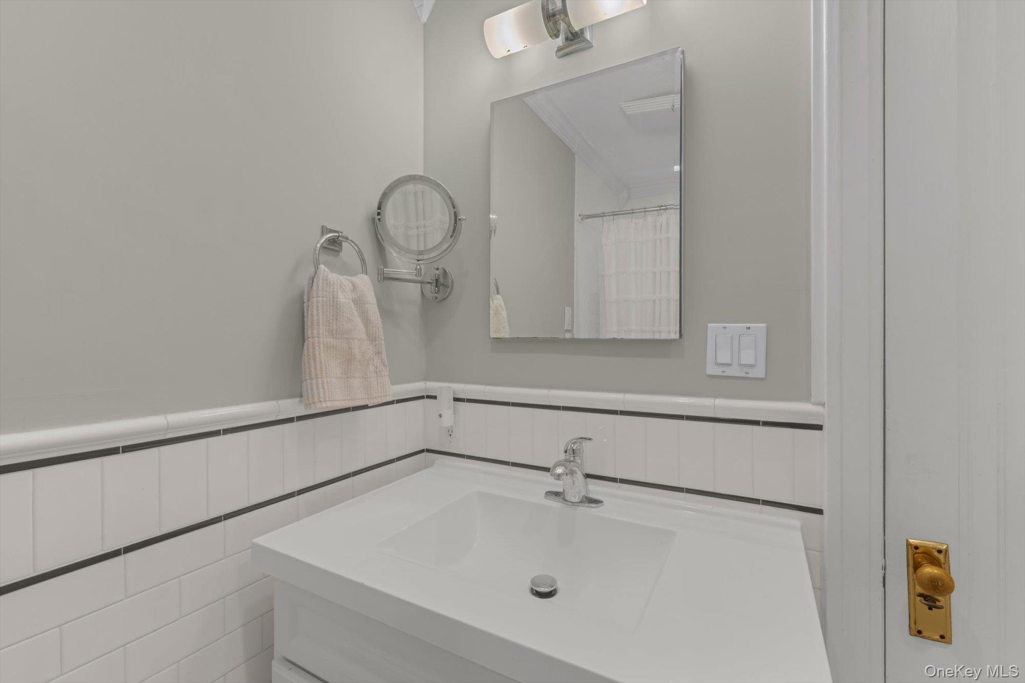 Single Family Hampton Avenue  Nassau County, NY 11507, MLS-1044734-20