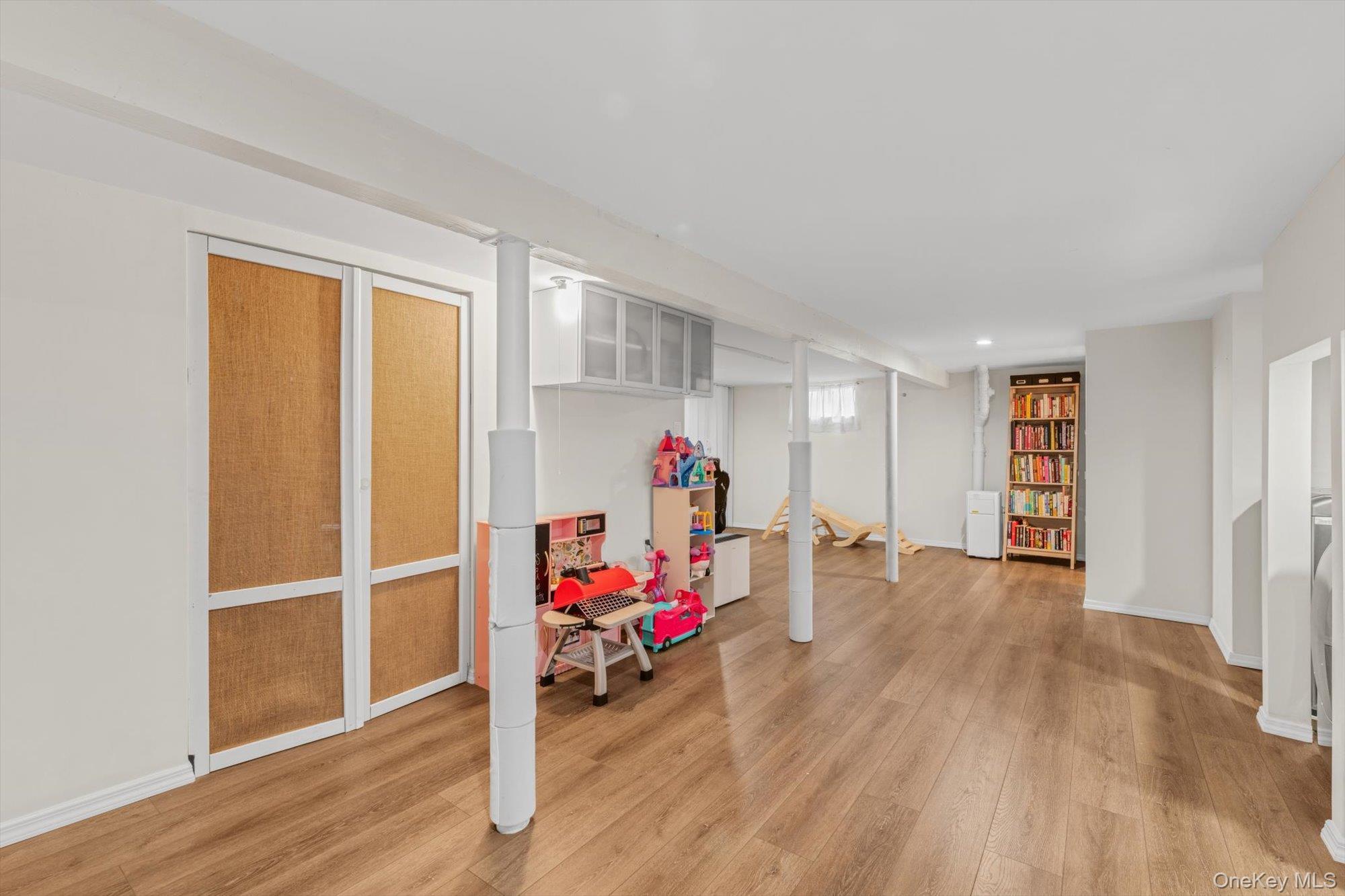 Single Family Hampton Avenue  Nassau County, NY 11507, MLS-1044734-21