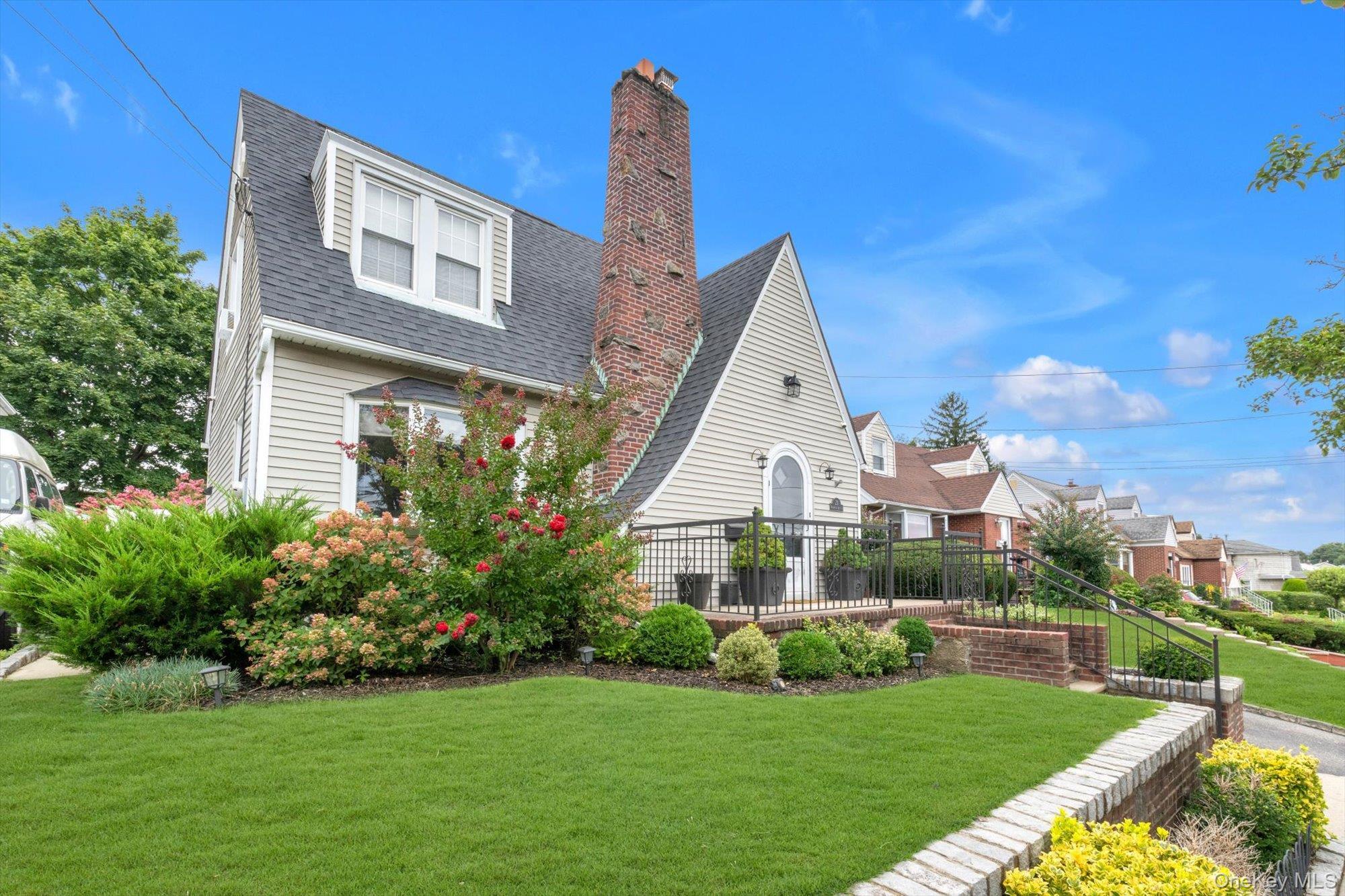 Single Family Hampton Avenue  Nassau County, NY 11507, MLS-1044734-25
