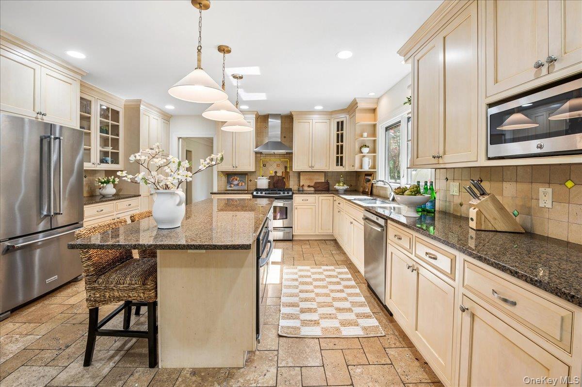 Single Family Broadfield Road  Westchester County, NY 10804, MLS-1044738-14