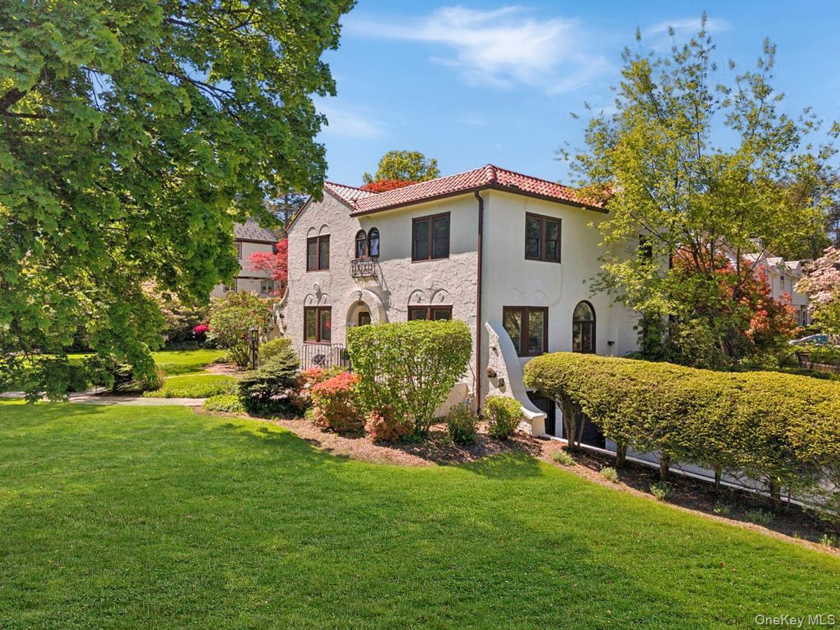 Single Family Broadfield Road  Westchester County, NY 10804, MLS-1044738-38