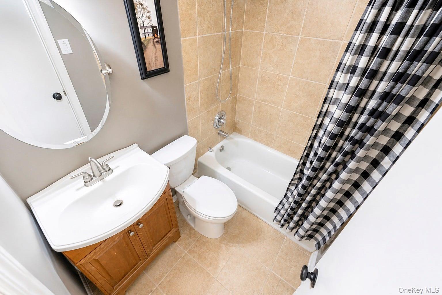 Single Family Westchester Drive  Suffolk County, NY 11778, MLS-1044746-22