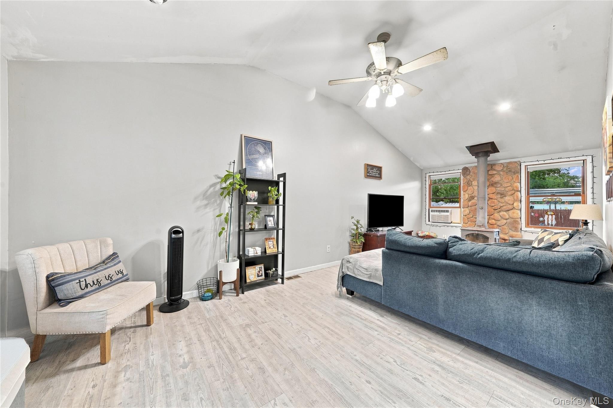 Single Family Talbot Lane  Suffolk County, NY 11784, MLS-1044751-14