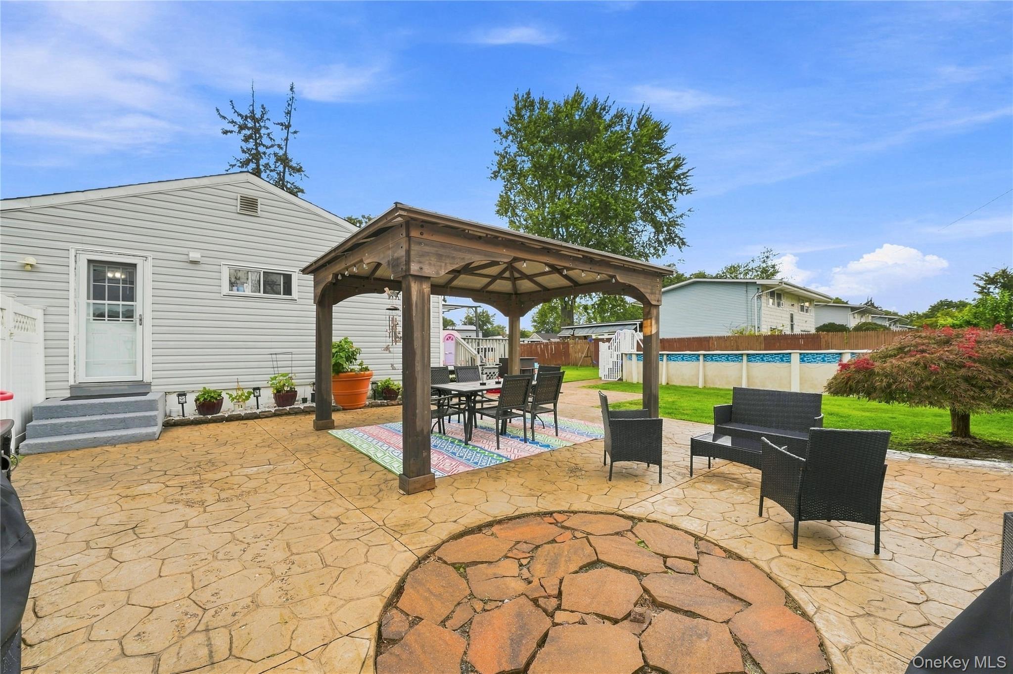 Single Family Talbot Lane  Suffolk County, NY 11784, MLS-1044751-42