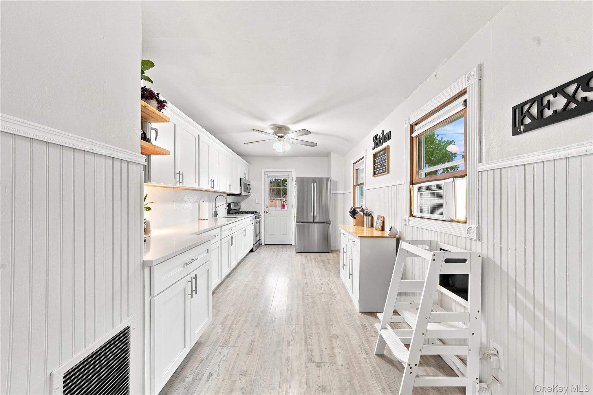 Single Family Talbot Lane  Suffolk County, NY 11784, MLS-1044751-8
