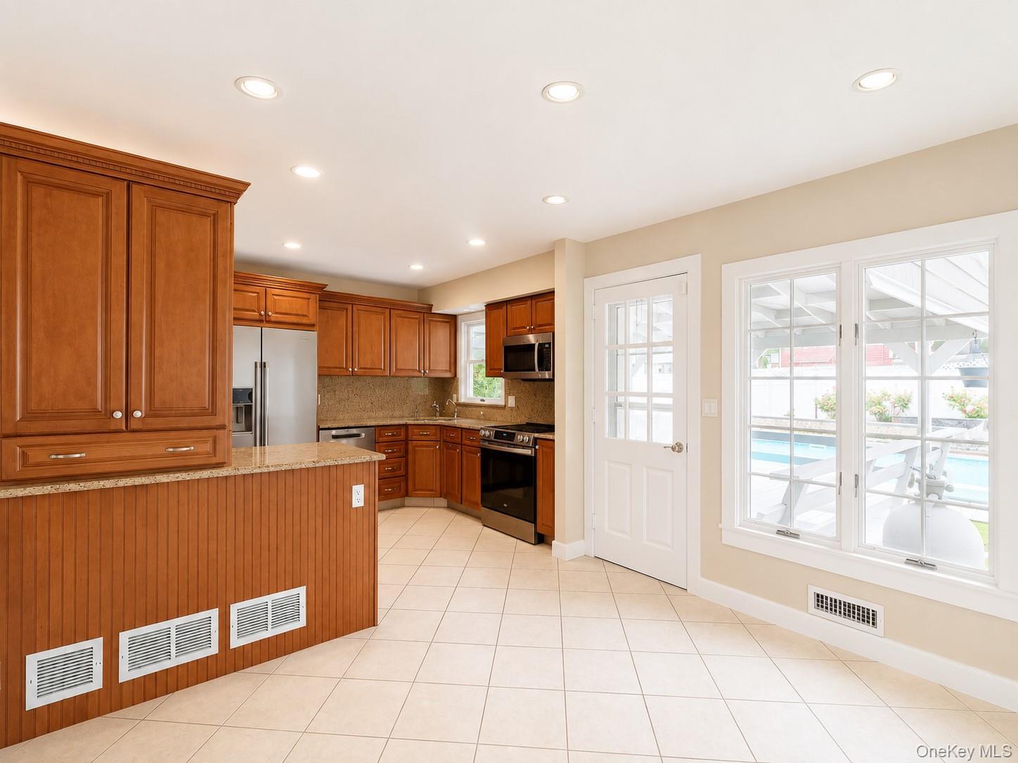 Single Family Priscilla Lane Westchester County, NY 10573, MLS-1044756-10