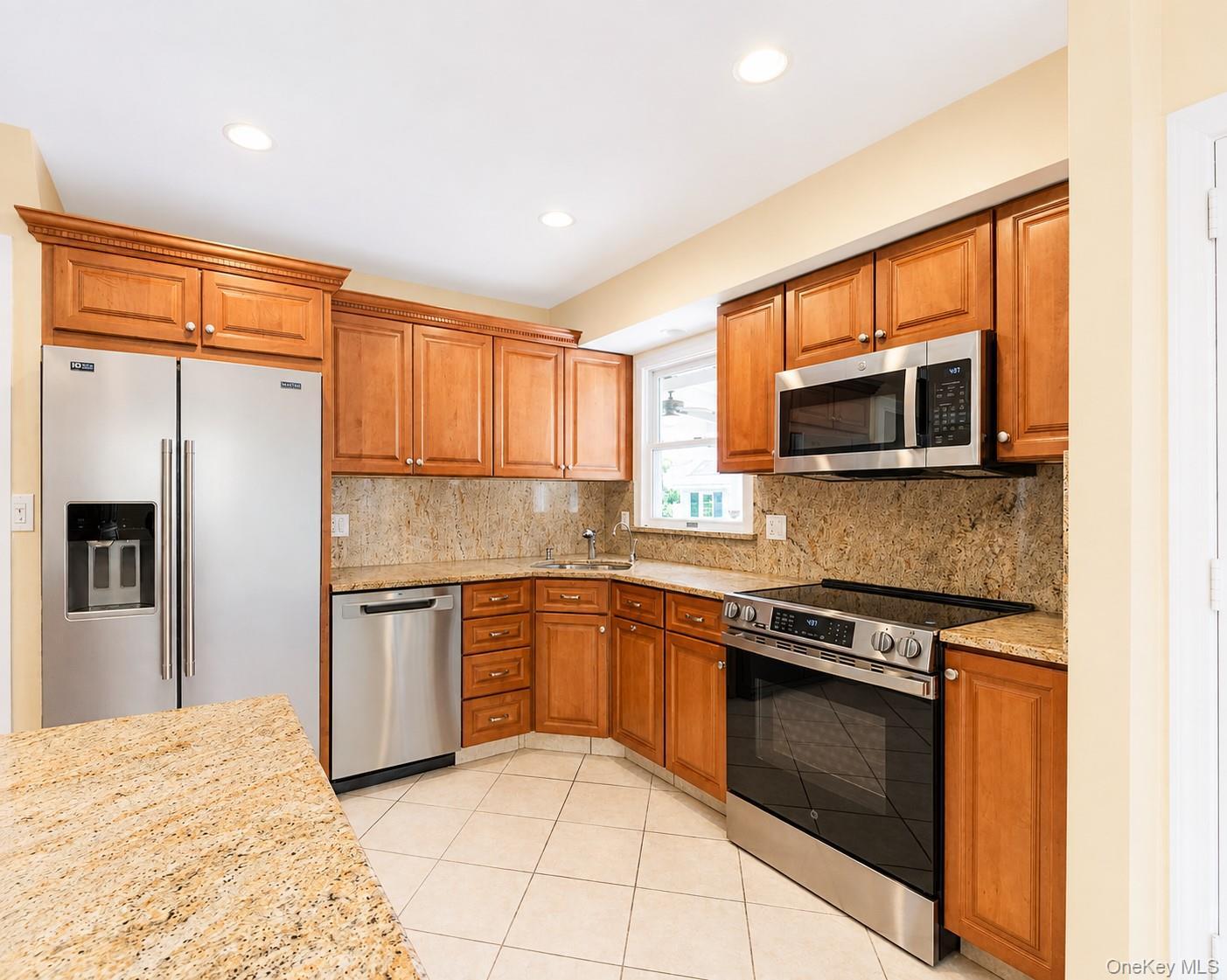 Single Family Priscilla Lane Westchester County, NY 10573, MLS-1044756-9