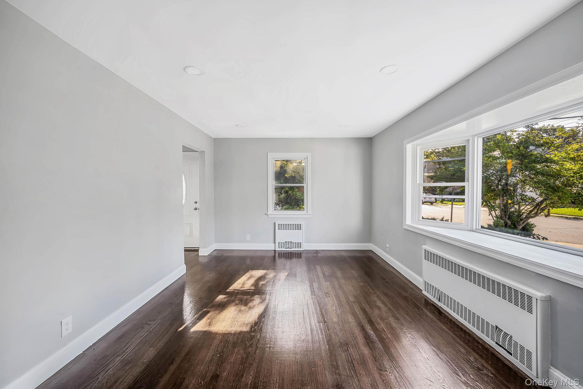 Single Family Hudson Court Nassau County, NY 11563, MLS-1044766-11