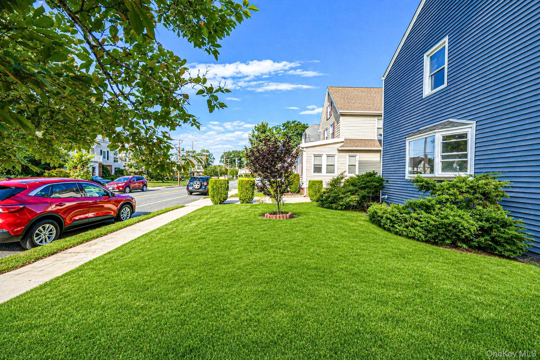 Single Family Hudson Court Nassau County, NY 11563, MLS-1044766-27