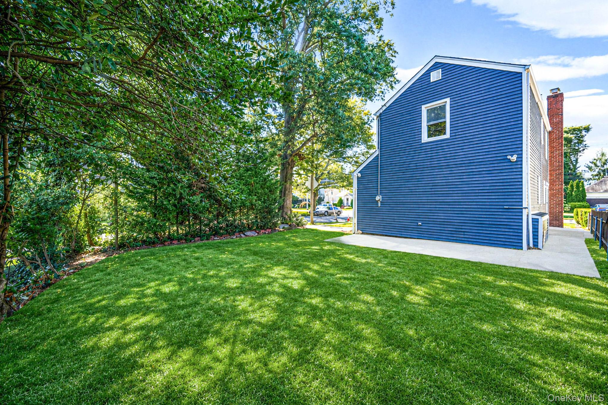 Single Family Hudson Court Nassau County, NY 11563, MLS-1044766-29