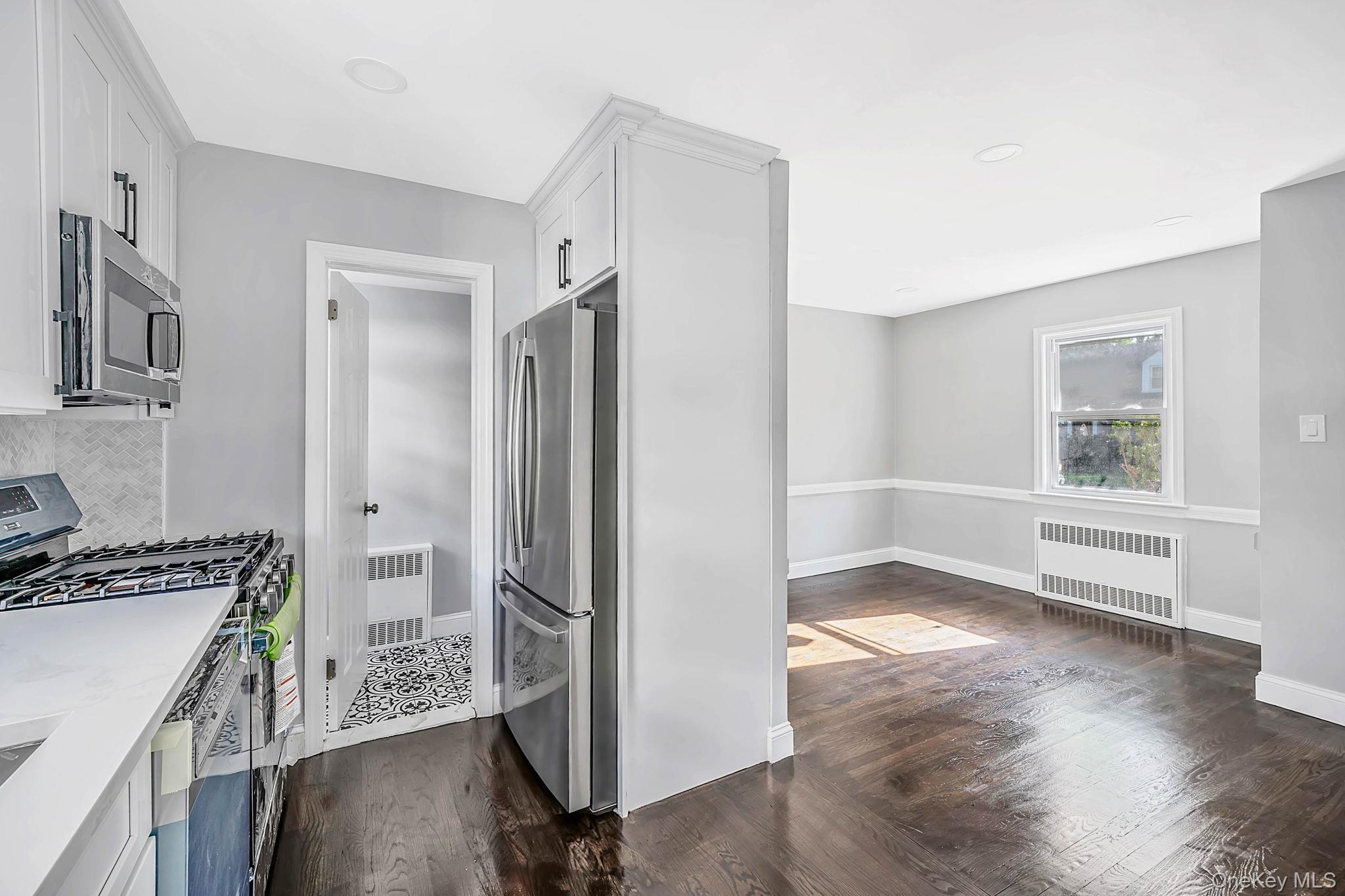 Single Family Hudson Court Nassau County, NY 11563, MLS-1044766-5