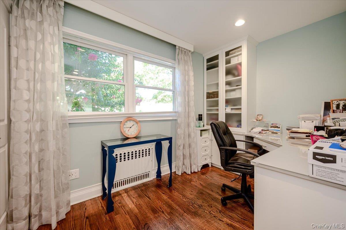 Single Family Suffolk Boulevard  Nassau County, NY 11509, MLS-1044780-22