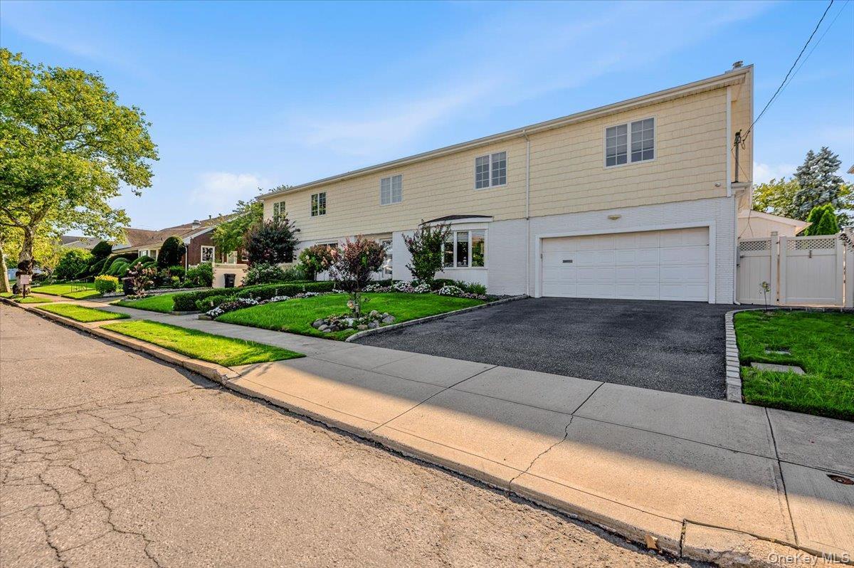 Single Family Suffolk Boulevard  Nassau County, NY 11509, MLS-1044780-3
