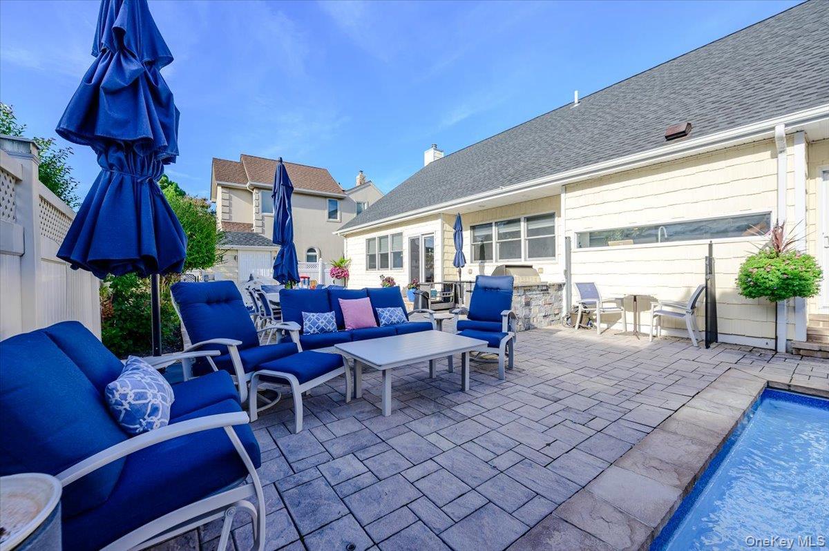 Single Family Suffolk Boulevard  Nassau County, NY 11509, MLS-1044780-41