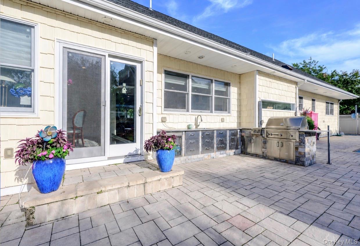 Single Family Suffolk Boulevard  Nassau County, NY 11509, MLS-1044780-43