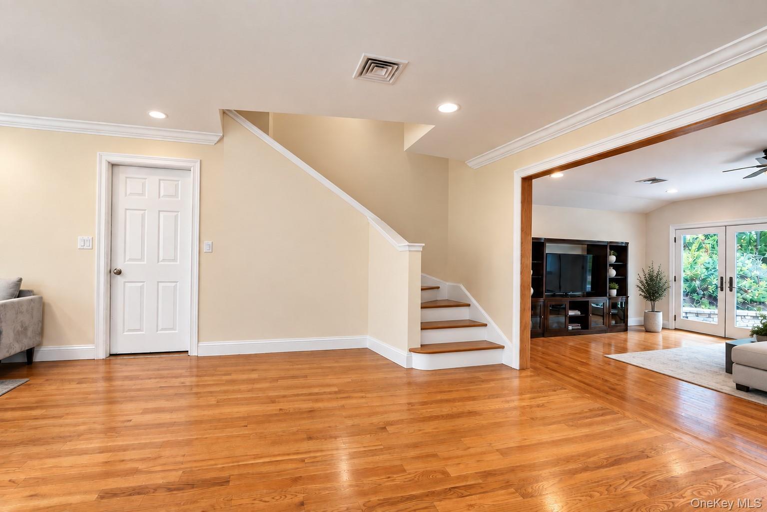 Single Family Tulip Road Westchester County, NY 10510, MLS-1044782-10