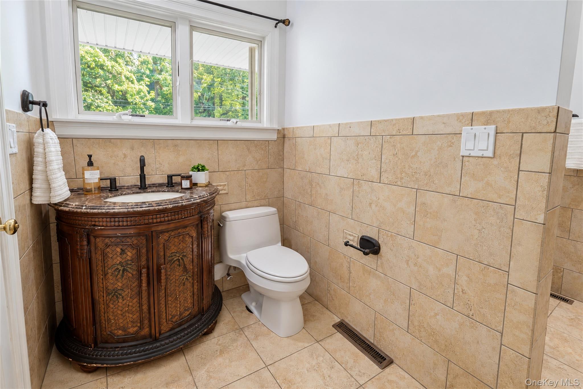 Single Family Tulip Road Westchester County, NY 10510, MLS-1044782-22