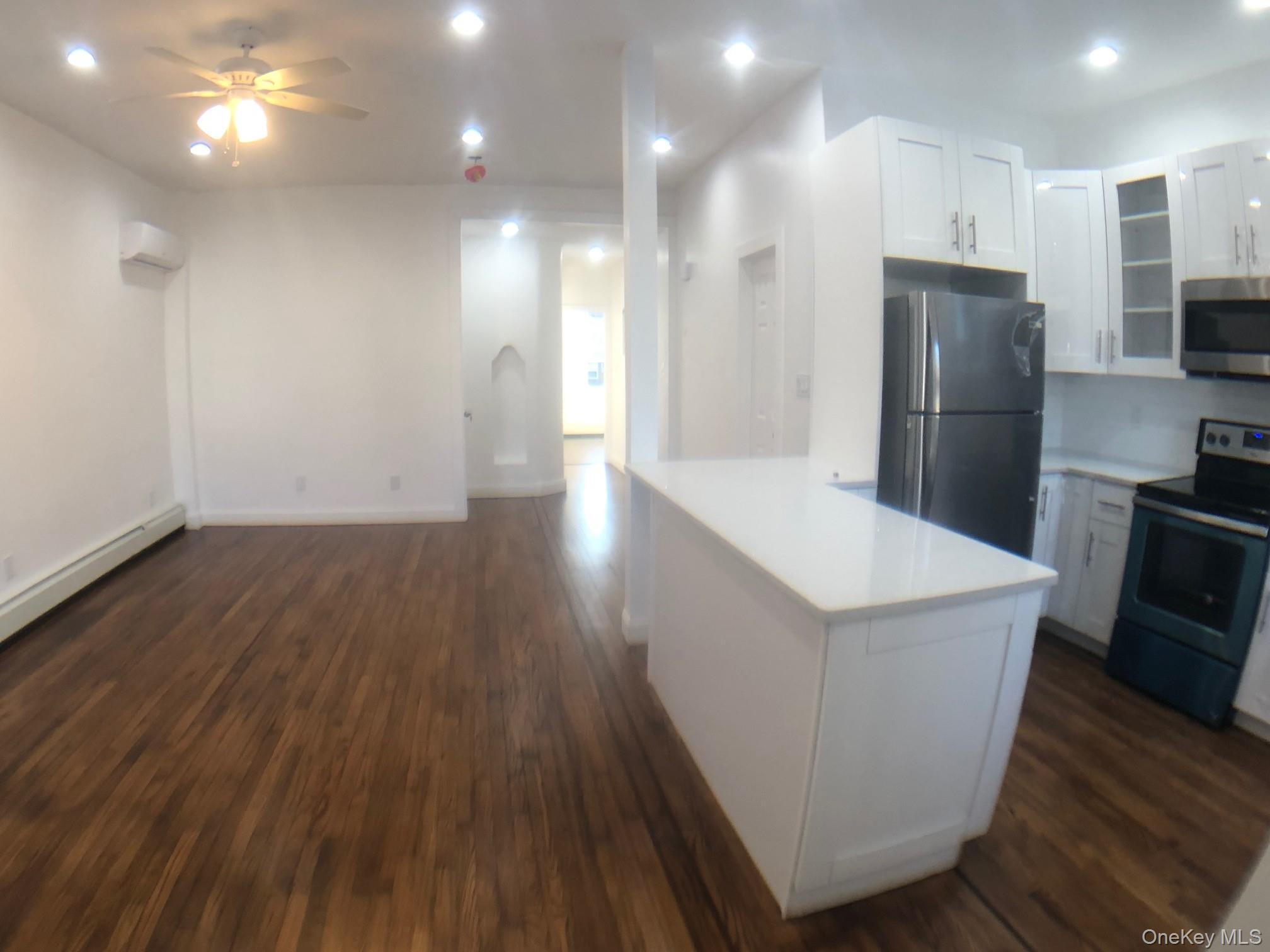Single Family 168th Street  Queens, NY 11434, MLS-1044793-10