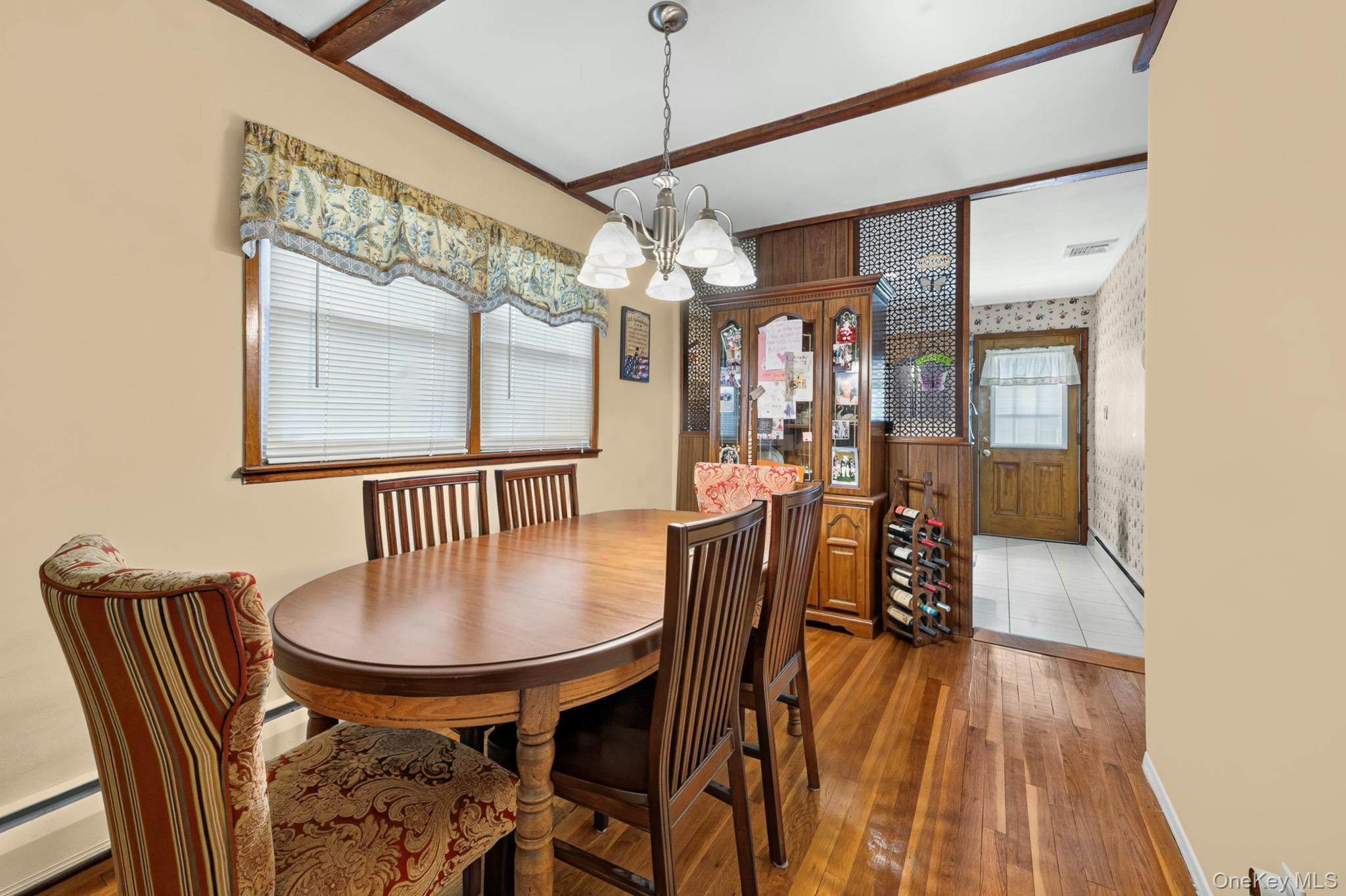 Single Family Elm Avenue Nassau County, NY 11735, MLS-1044843-20
