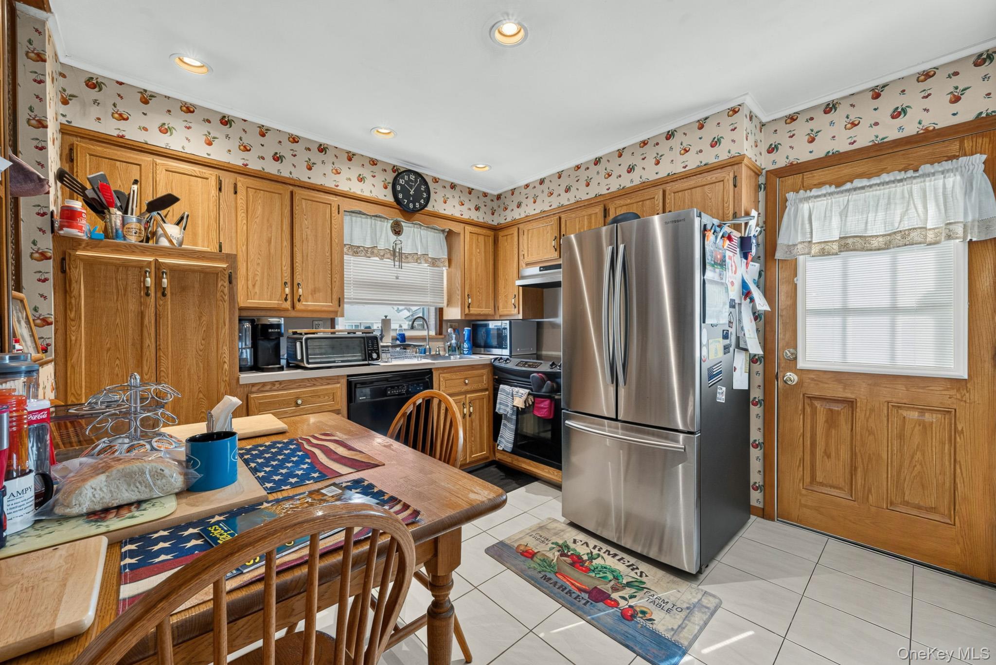 Single Family Elm Avenue Nassau County, NY 11735, MLS-1044843-21