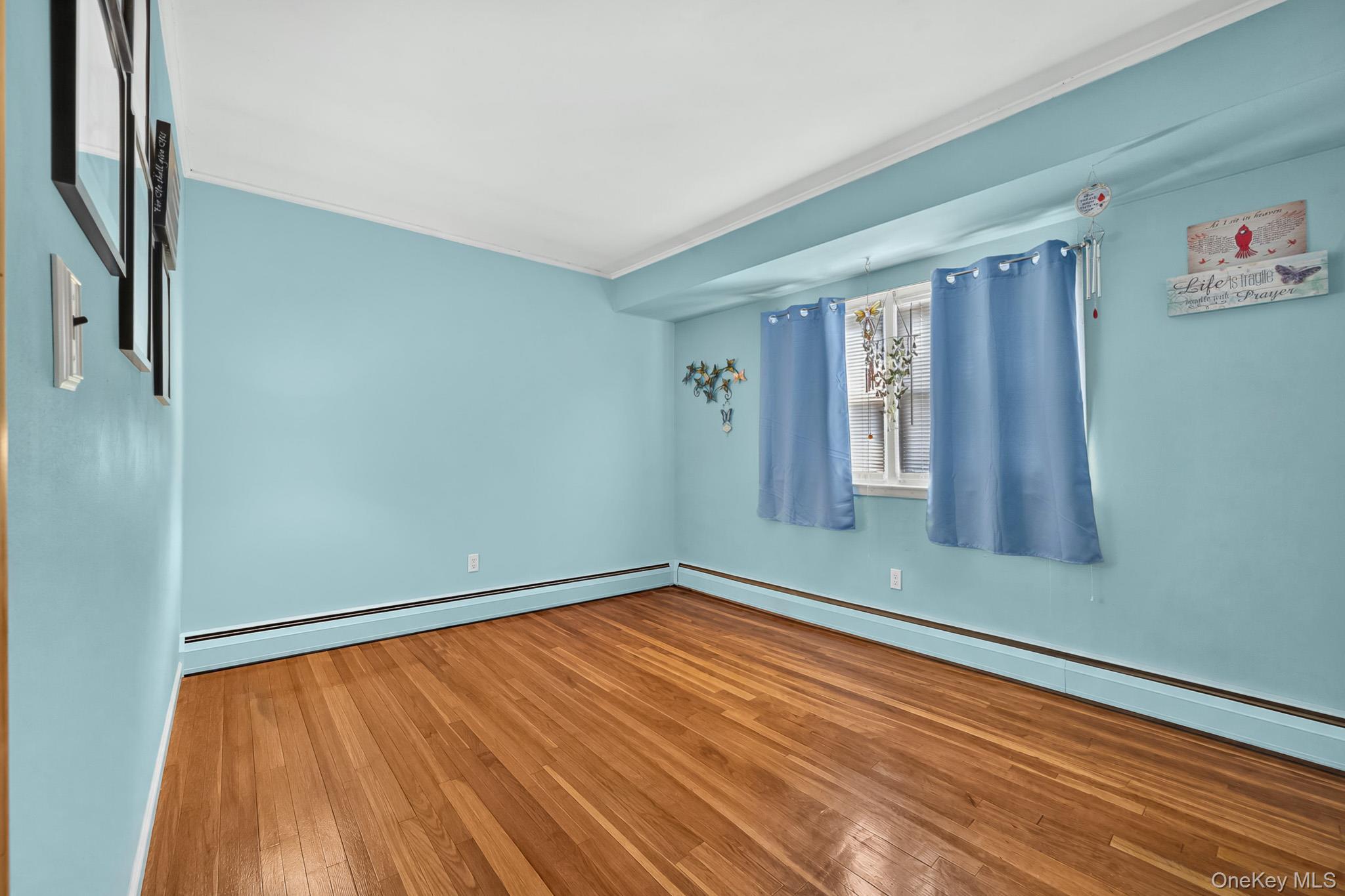 Single Family Elm Avenue Nassau County, NY 11735, MLS-1044843-26