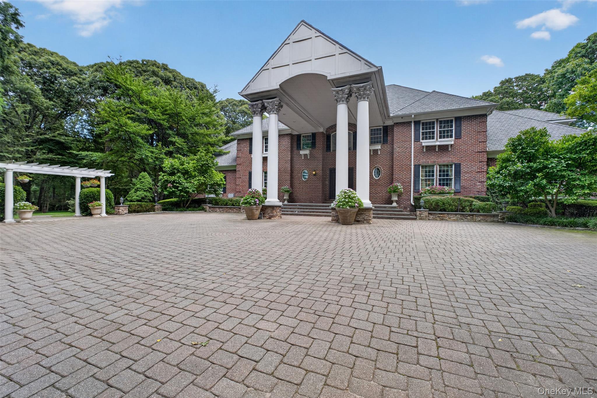 Single Family Danton Lane N Nassau County, NY 11560, MLS-1044858-47