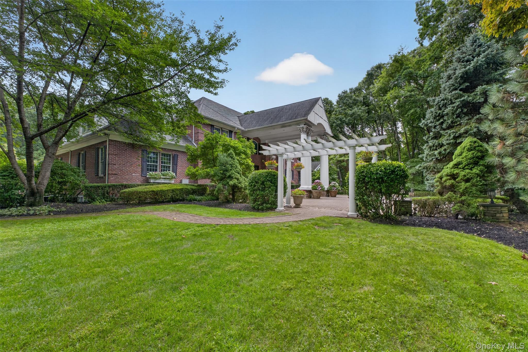 Single Family Danton Lane N Nassau County, NY 11560, MLS-1044858-6
