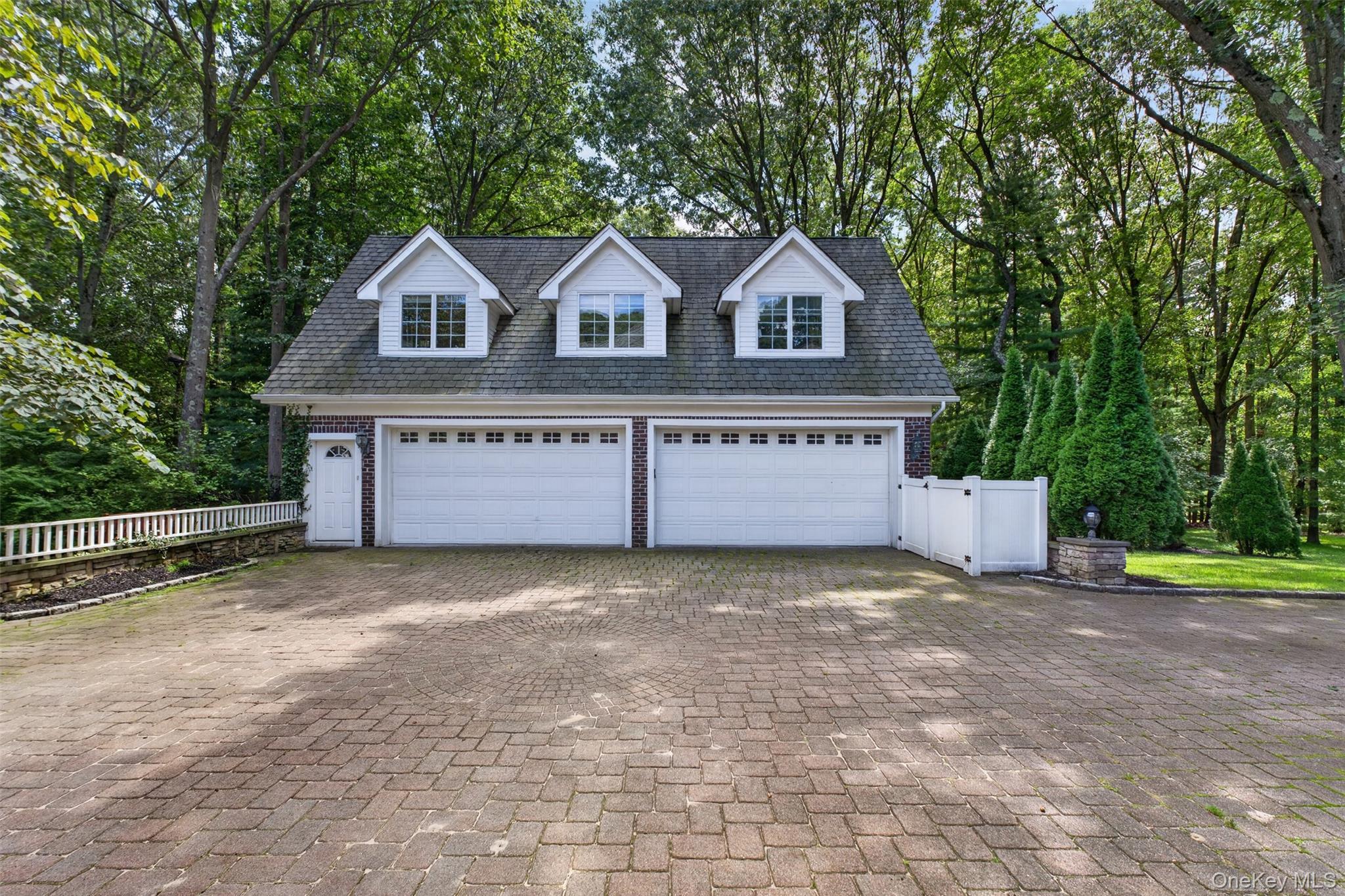 Single Family Danton Lane N Nassau County, NY 11560, MLS-1044858-8