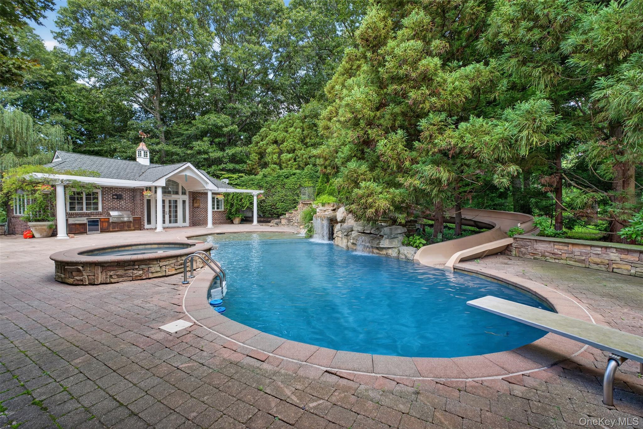 Single Family Danton Lane N Nassau County, NY 11560, MLS-1044858-9