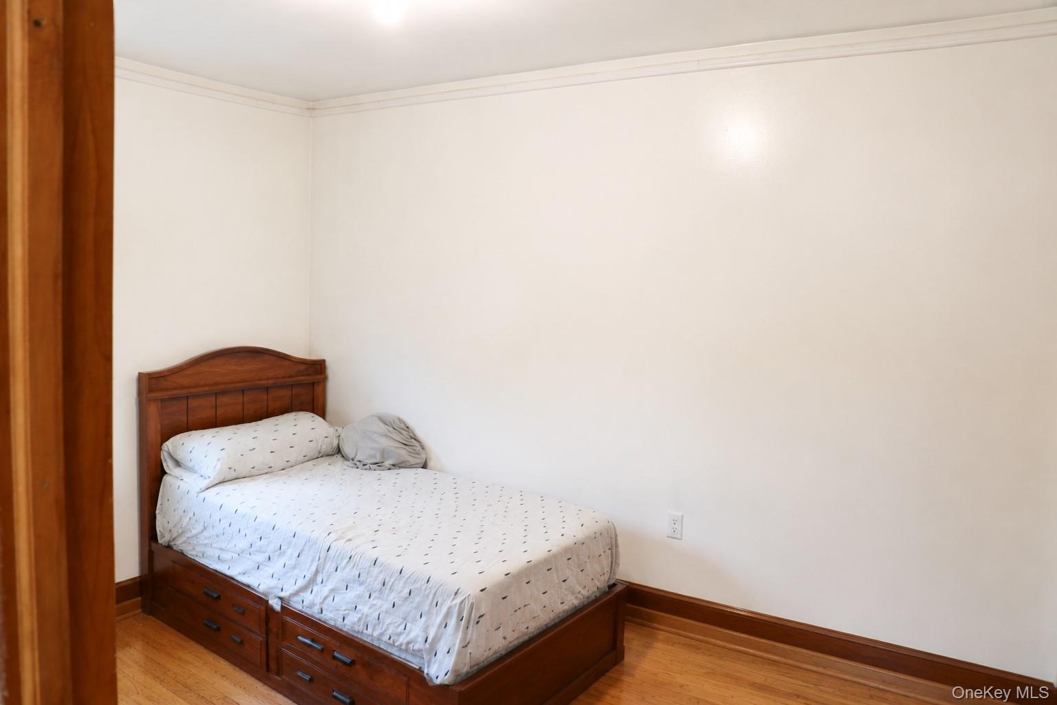 Single Family Island Avenue  Suffolk County, NY 11717, MLS-1044876-11