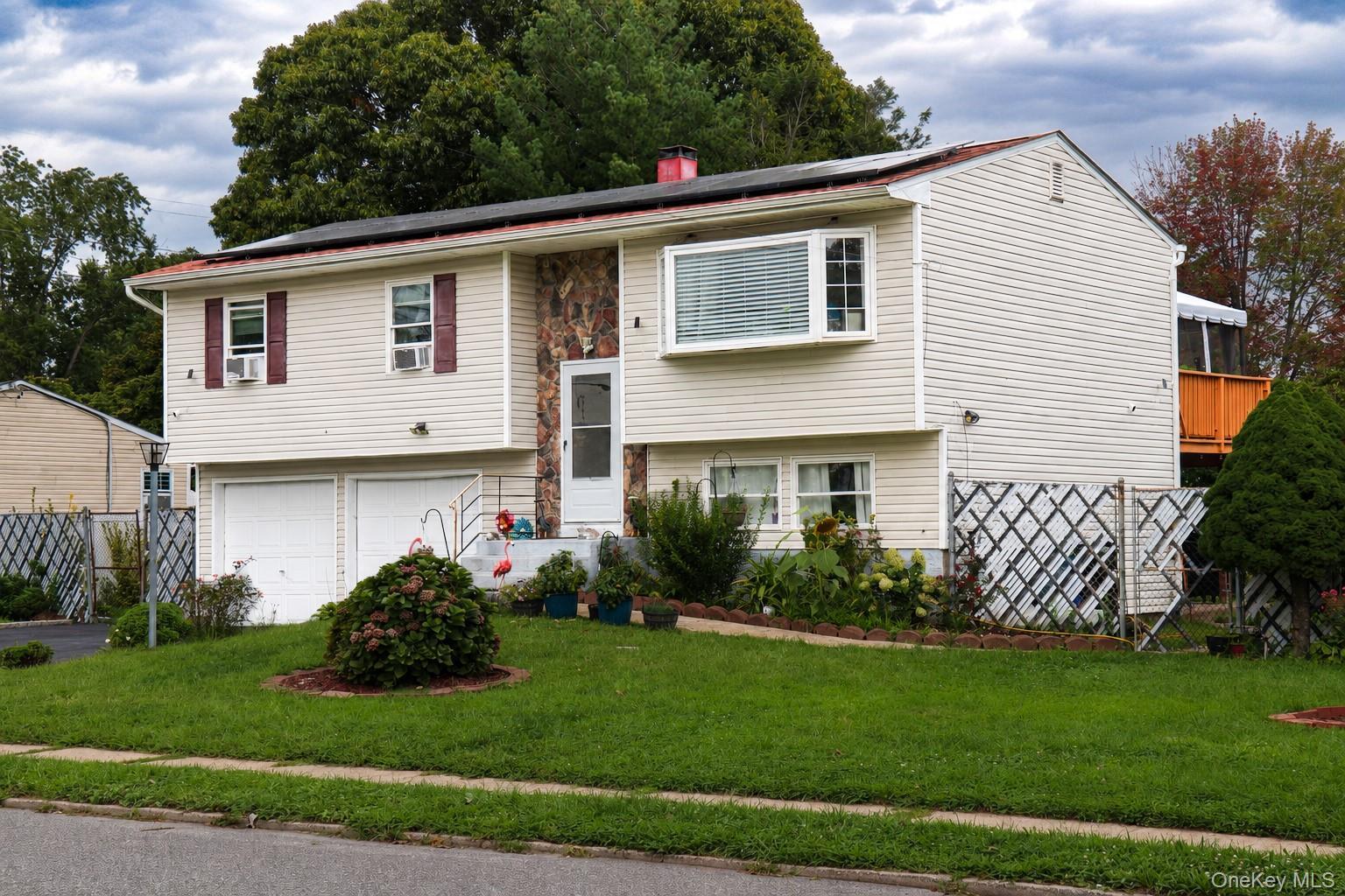 Single Family Island Avenue  Suffolk County, NY 11717, MLS-1044876-3