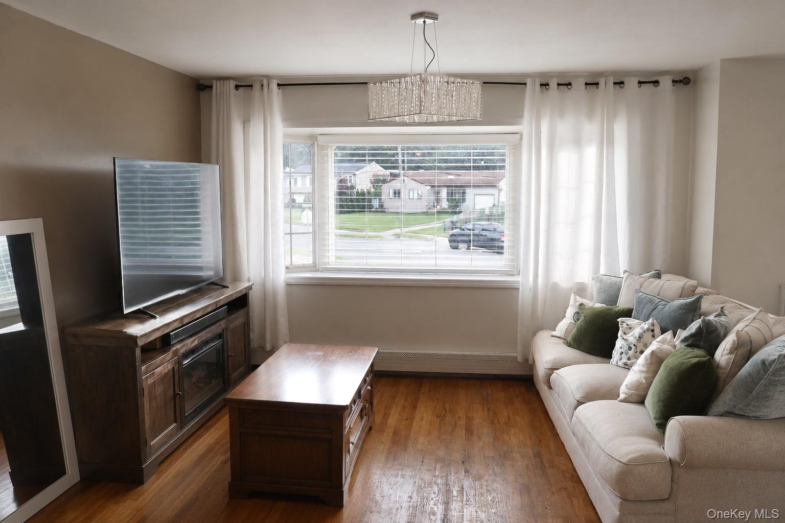 Single Family Island Avenue  Suffolk County, NY 11717, MLS-1044876-4