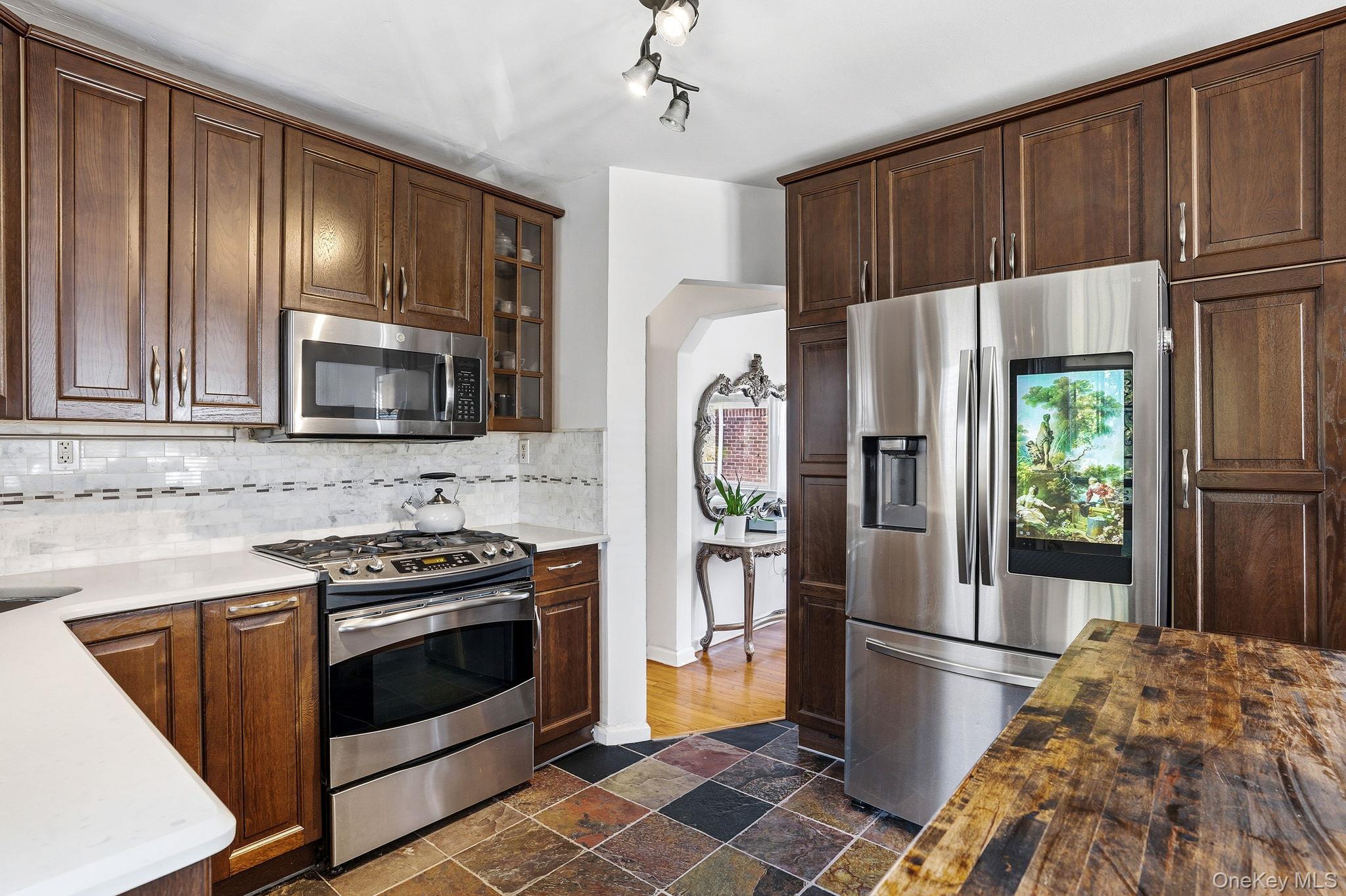 Single Family W Fenimore Street Nassau County, NY 11580, MLS-1044892-13