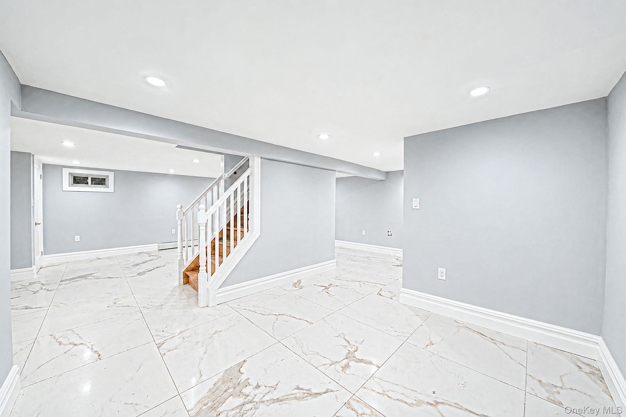 Single Family 126th Avenue Queens, NY 11413, MLS-1044926-21