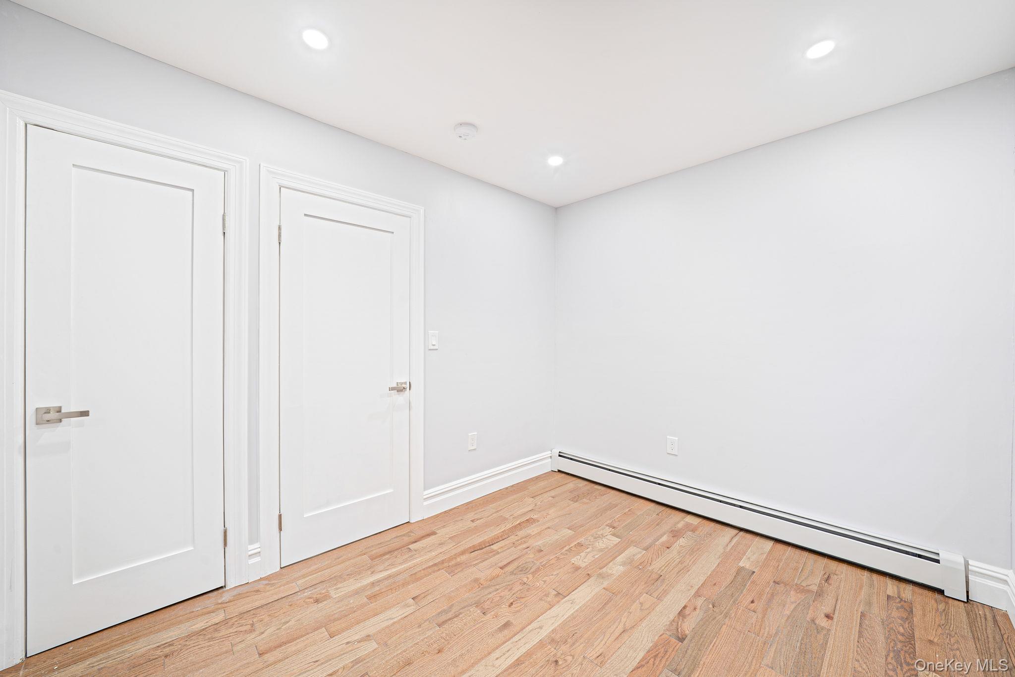 Single Family 126th Avenue Queens, NY 11413, MLS-1044926-22