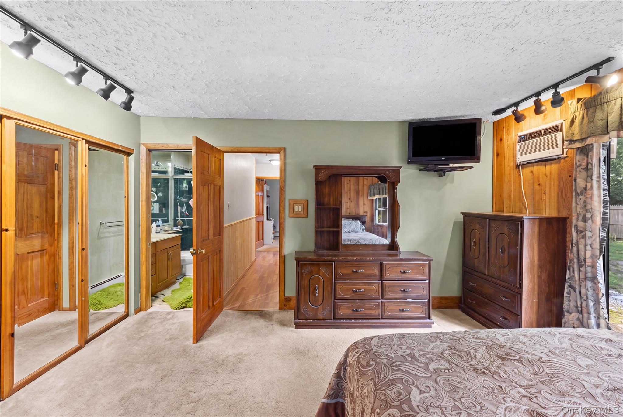Single Family Yosemite Lane Suffolk County, NY 11727, MLS-1044931-27
