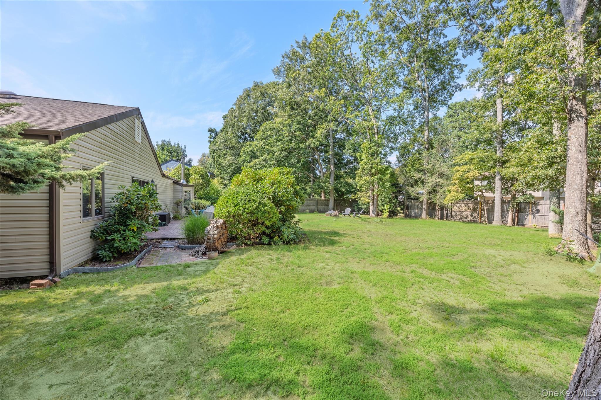 Single Family Yosemite Lane Suffolk County, NY 11727, MLS-1044931-34