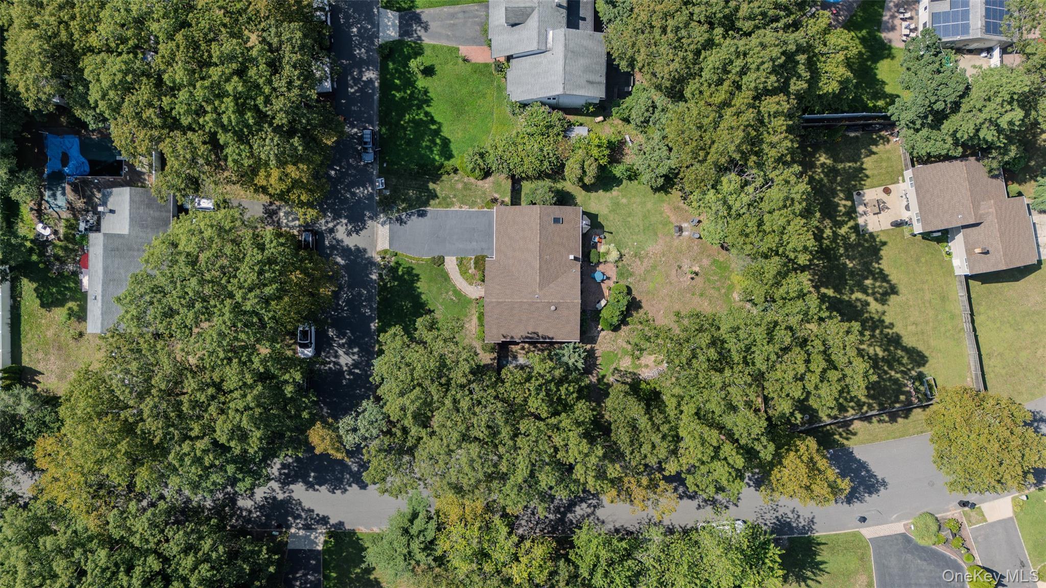 Single Family Yosemite Lane Suffolk County, NY 11727, MLS-1044931-38