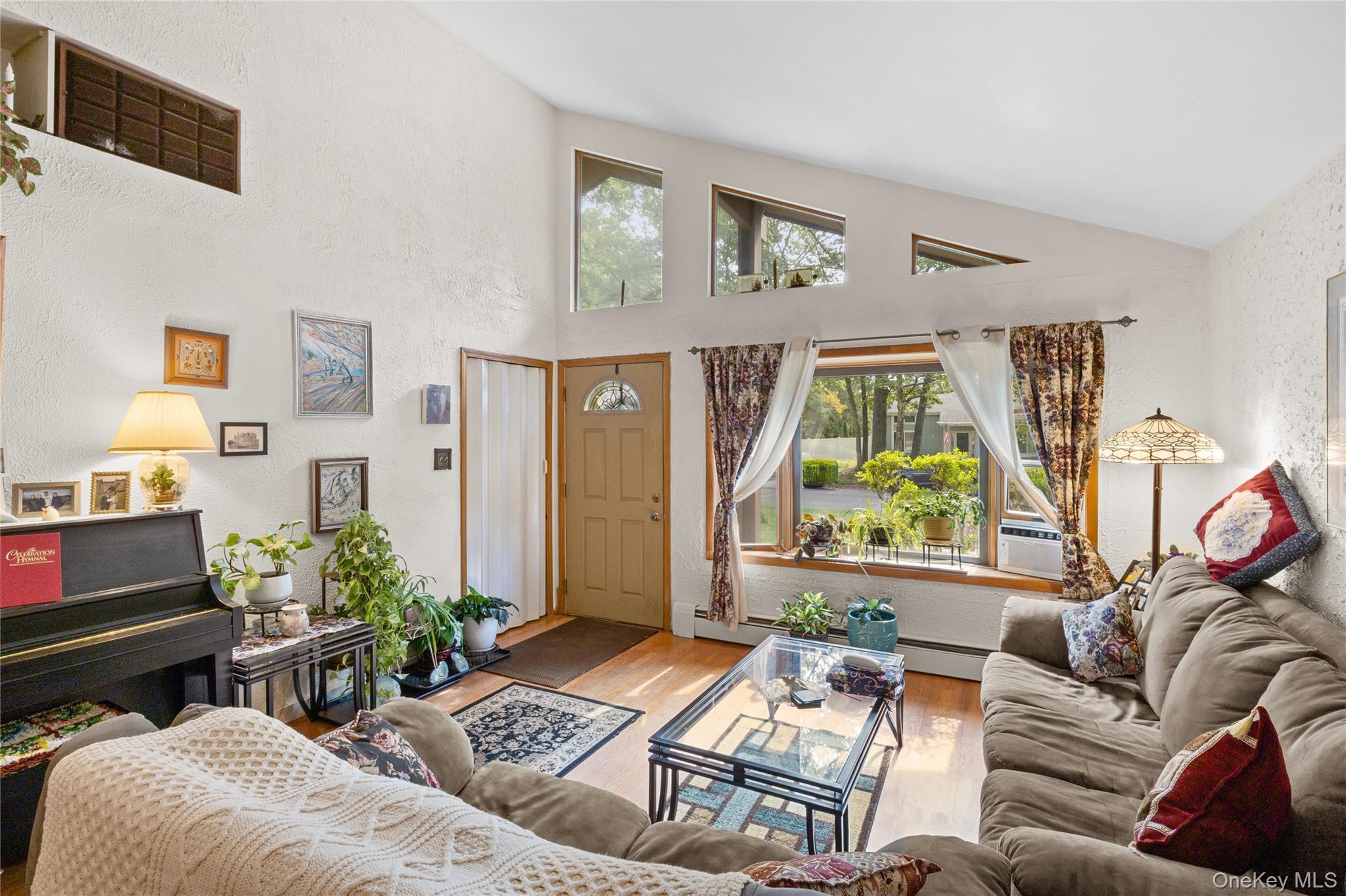 Single Family Yosemite Lane Suffolk County, NY 11727, MLS-1044931-9