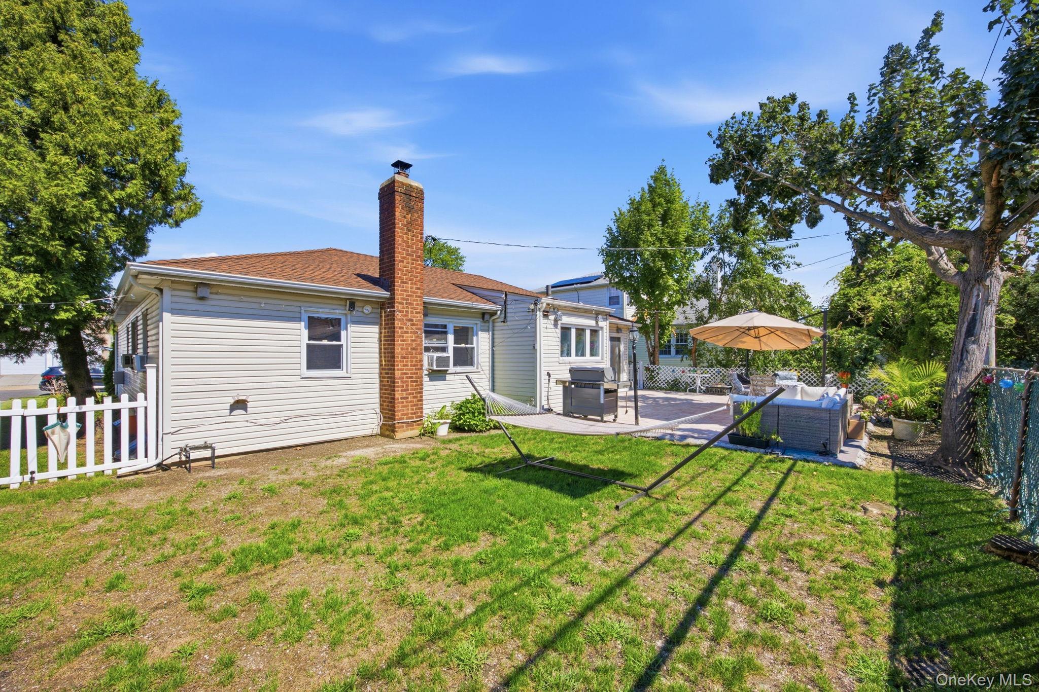 Single Family Joseph Street Nassau County, NY 11040, MLS-1044948-20