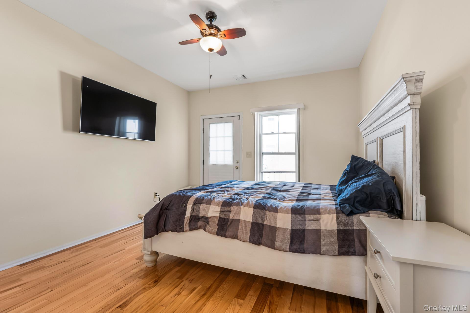 Single Family Beach Front Road Queens, NY 11692, MLS-1044979-21