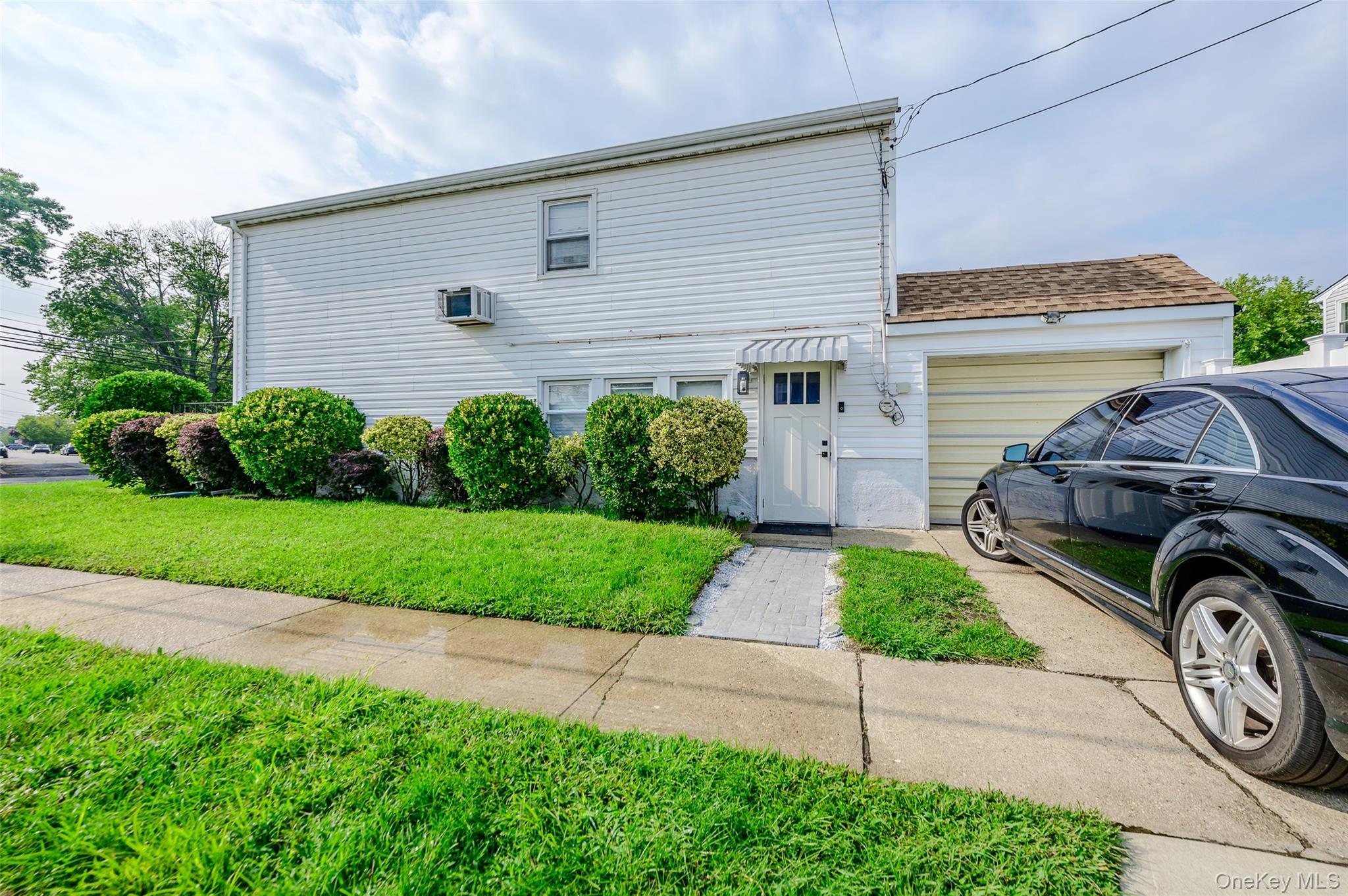 Single Family Oceanside Road  Nassau County, NY 11572, MLS-1044985-14